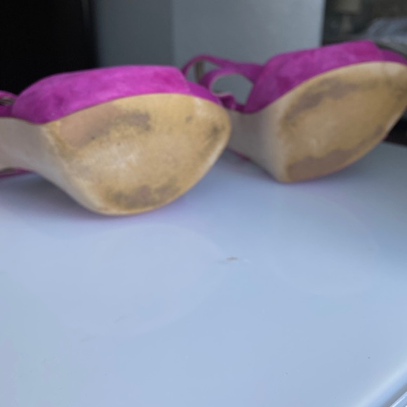 SHOES! - Picture 2 of 6